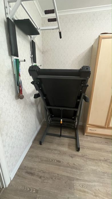 Продам беговую дорожку
