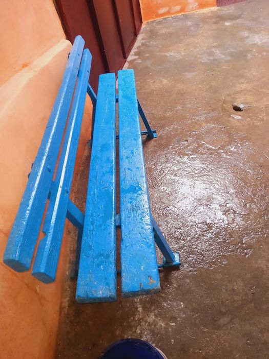 Скамейка  в хорошем состоянии