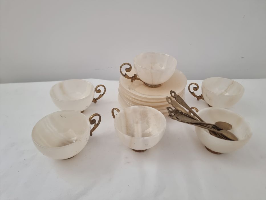 Set șase cești de cafea cu farfurie sculptate in marmura de Cararra