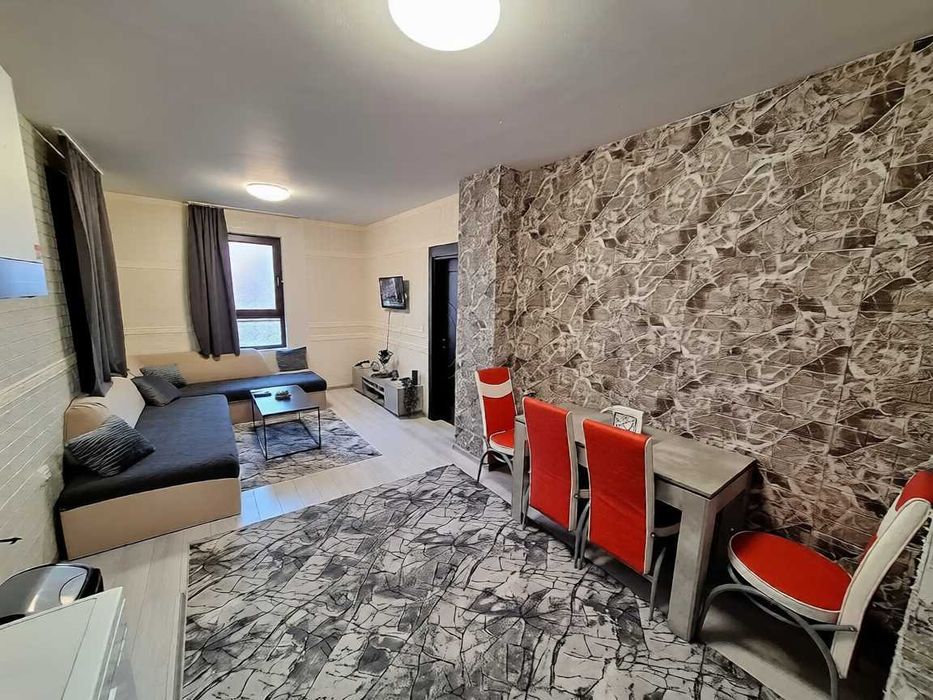 Тристаен апартамент | Широк център | Благоевград