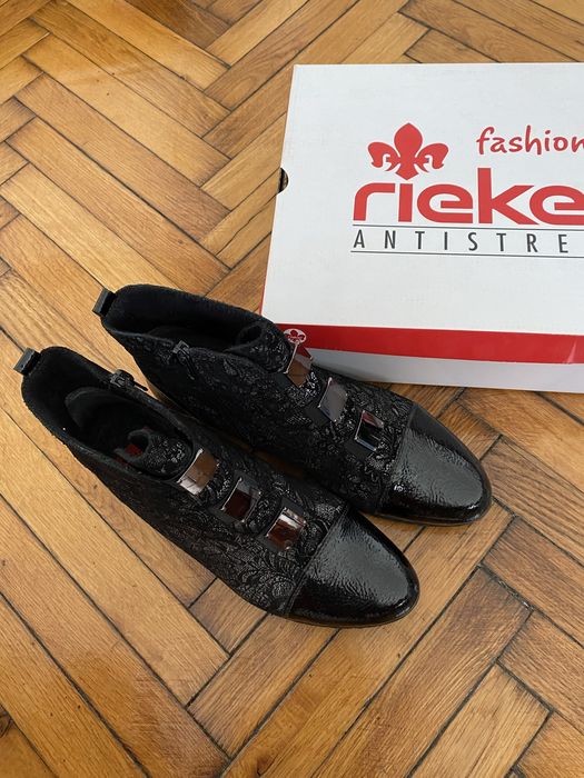 Botine negre Rieker