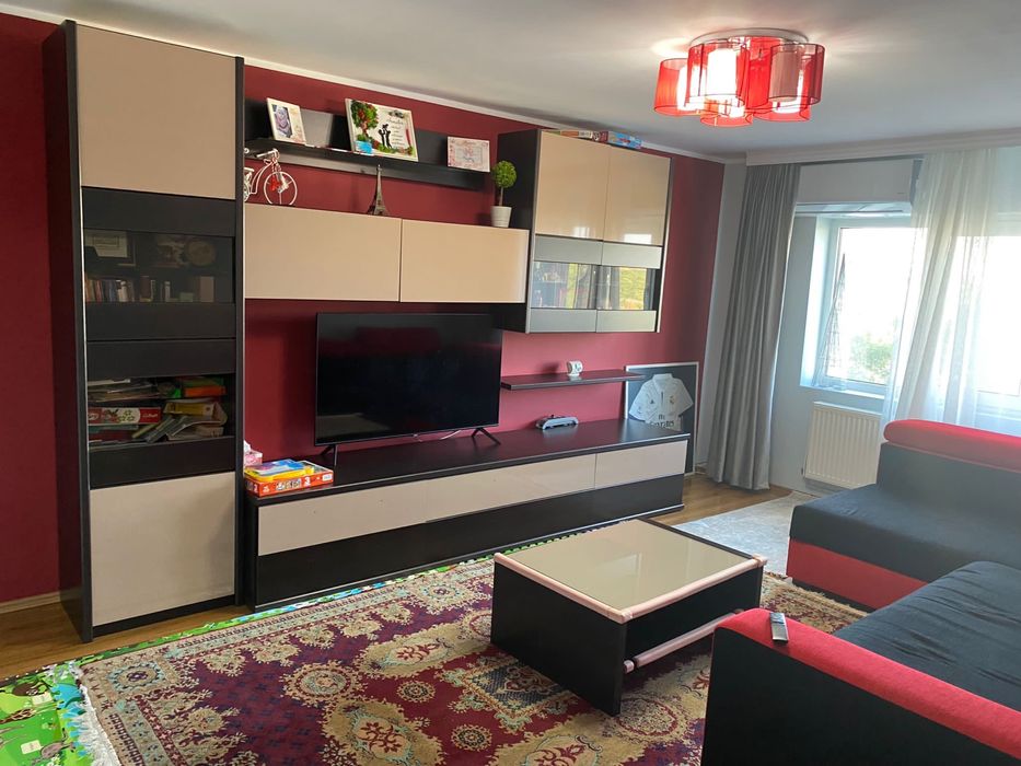 Inchiriez apartament 3 camere Alexandria