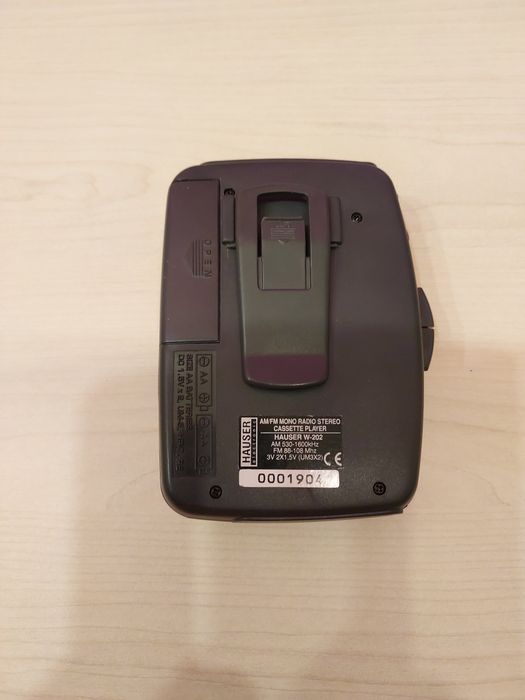 Walkman Stereo Cassette AM/FM radio Hauser ca nou.