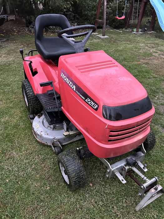 Honda cu lama de zapada