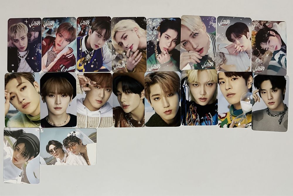 Биндер с k-pop карточками