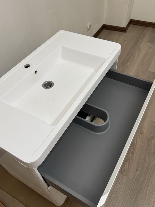 Продам тумбу с ящиками