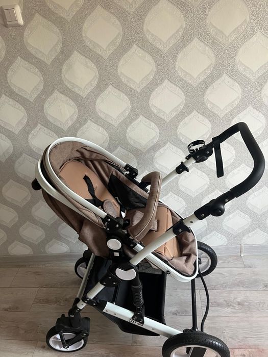 Коляска в хорошем состоянии