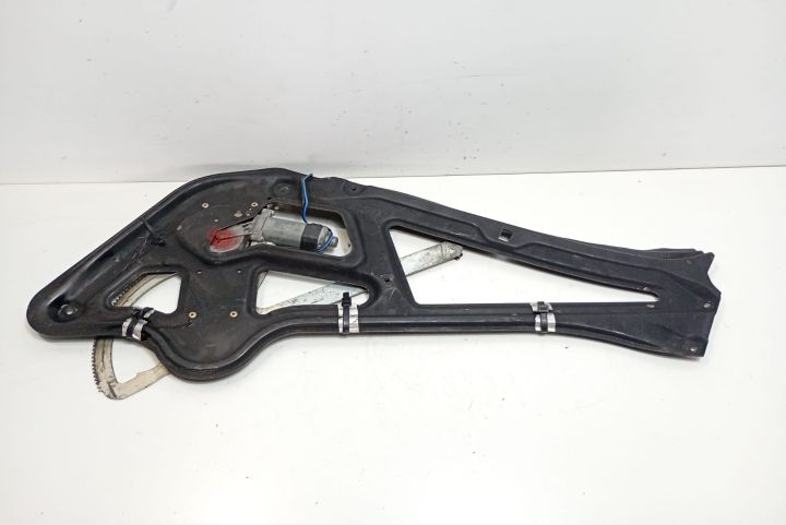 Macara dreapta cu motoras Mercedes-Benz Sprinter prima generatie 903