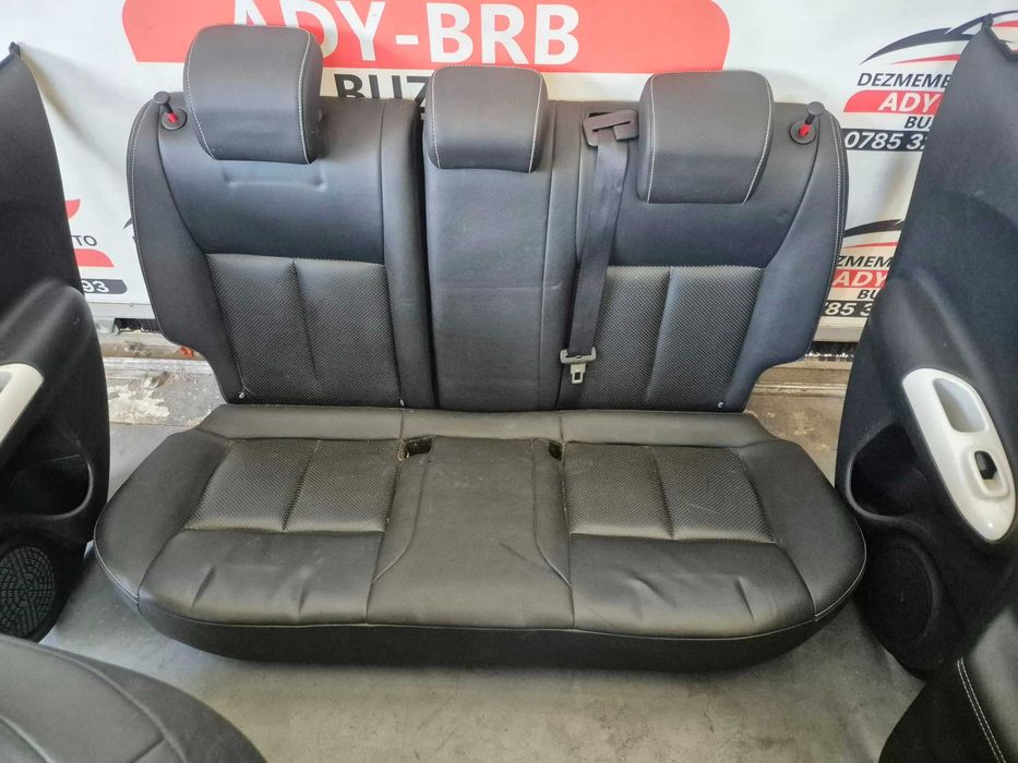 Interior din piele cu incalzire Nissan Juke 2014