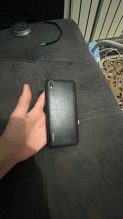 Huawei Y5 2019 .