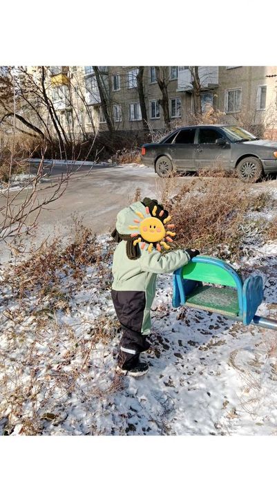 Продам зимний комбинезон 98