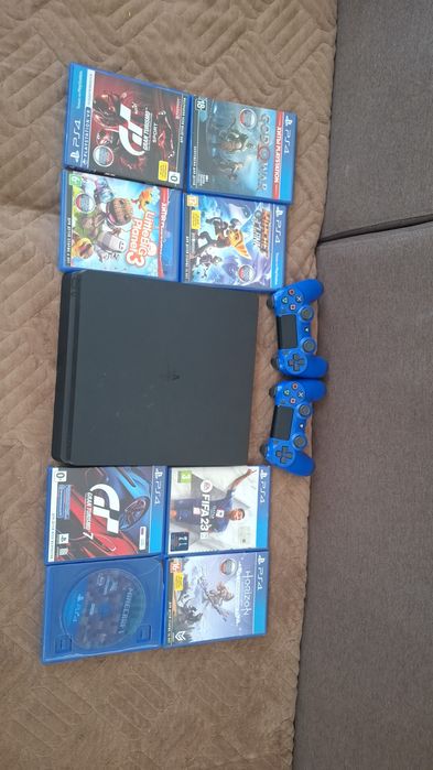Продам пс 4 слим 2 джостик 8 игр