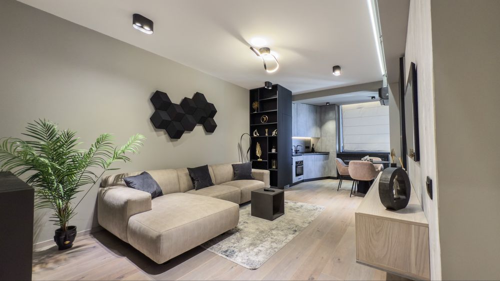 De vanzare -Apartament 2 camere prima linie la mare, building Stefan R