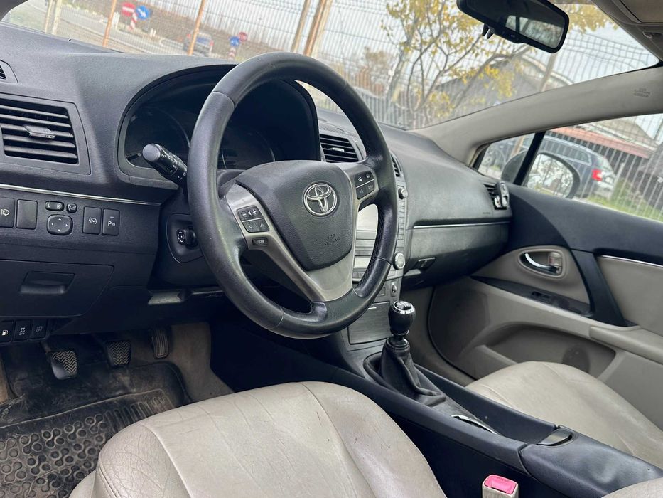 Dezmembrez Toyota Avensis T27 2,2 d-cat 2010 euro 5  !