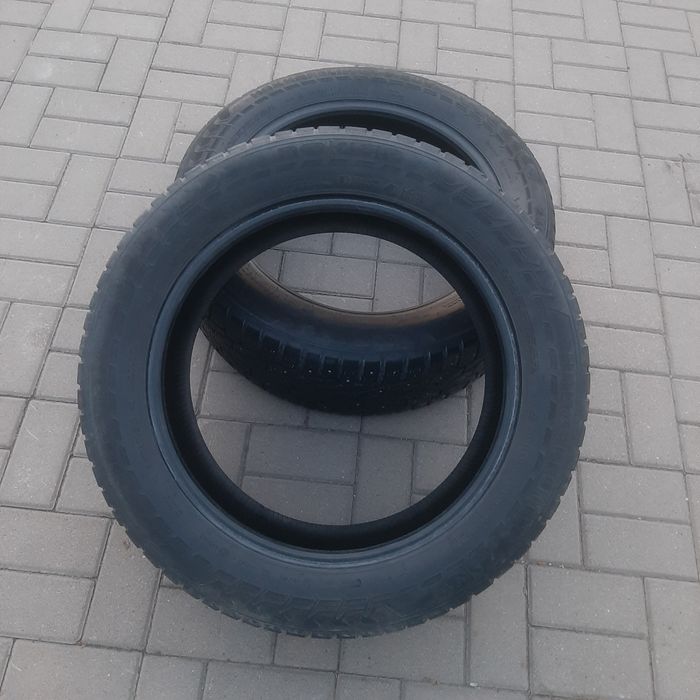 Продам 235 55 r19    2шт