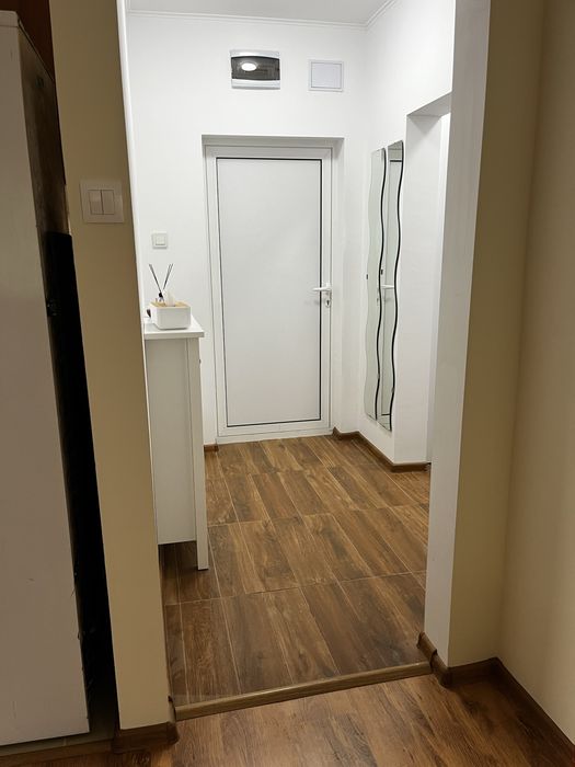 Дава се под наем Двустаен апартамент в Карлово - 60 кв.м за 348.84 € - Снимка #2