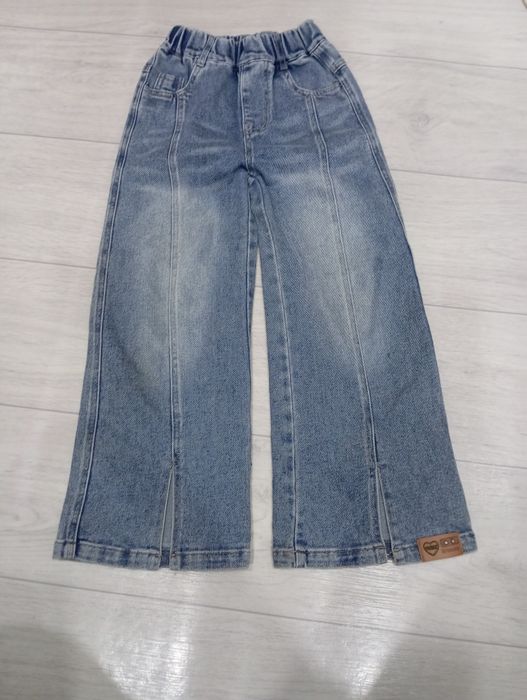 Джинсы на девочку 6-7лет