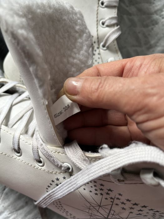 Коньки женские 38 размер