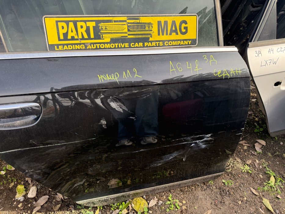 Задна лява врата Ауди Audi A6 4F седан ном 112