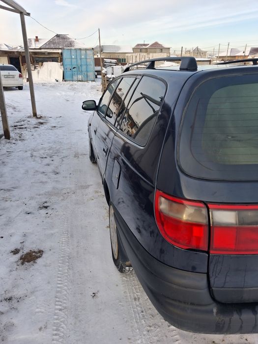 Машина сатылады.