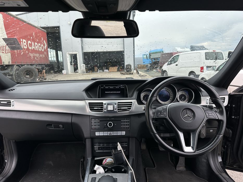 Mercedes E220 volan dreapta