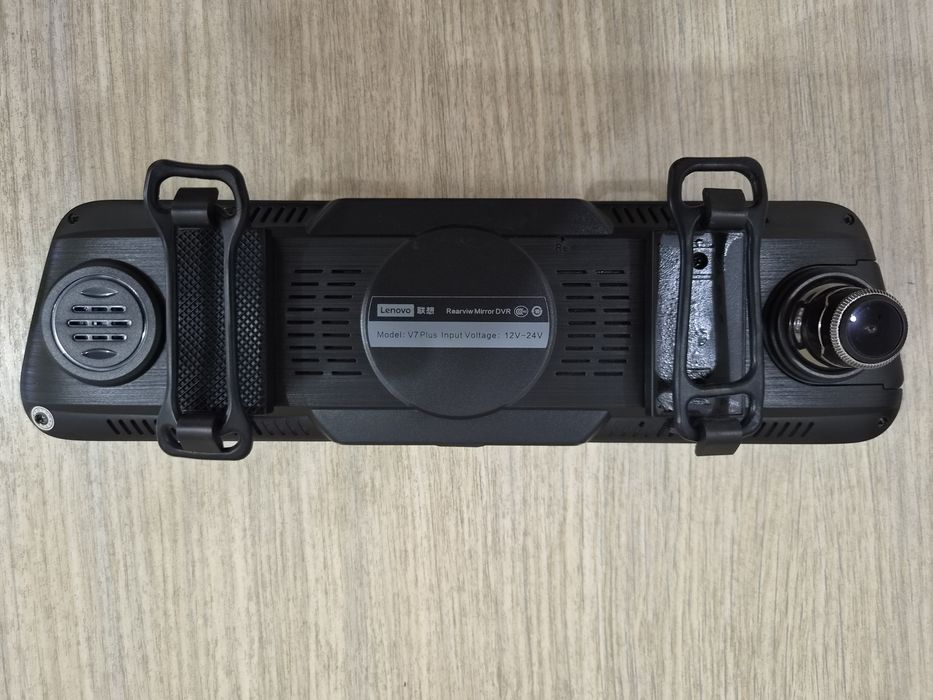 Продается видеорегистратор для автомобиля Lenova V7 plus