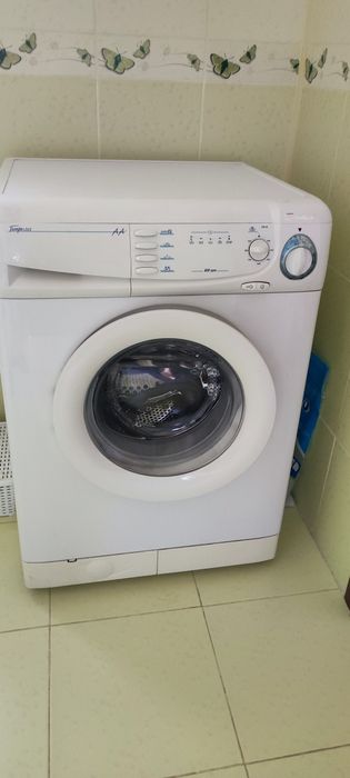 Продам стиральную машинку Candy