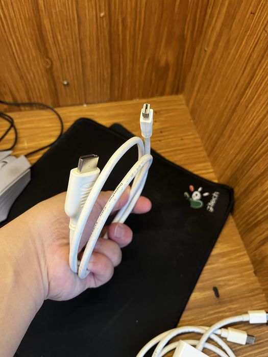 Провода для MacBook