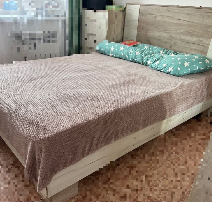 Продам кровать 140*200 размер