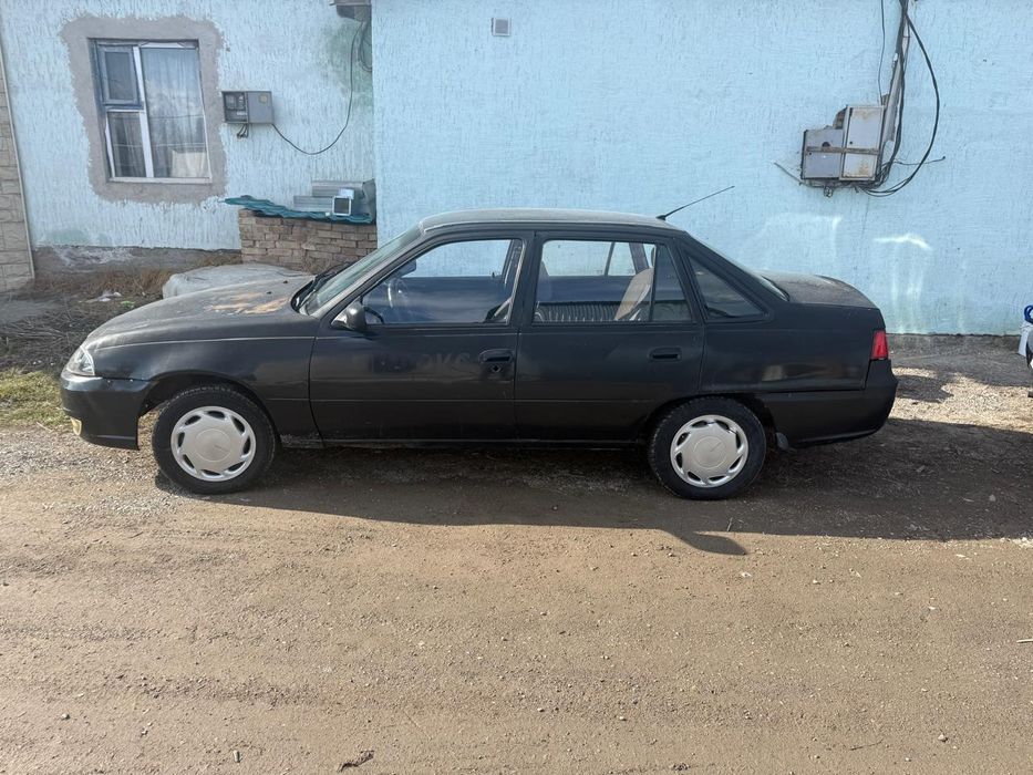 Продам Нексию срочно