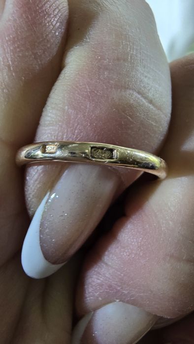 Золотое кольцо с бриллиантами