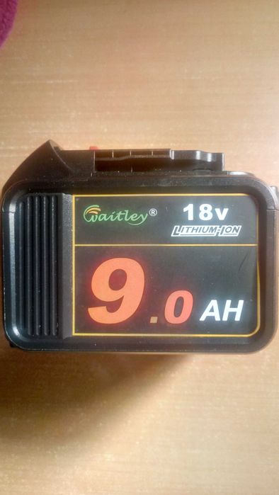Продавам батерия dewalt 9 ah