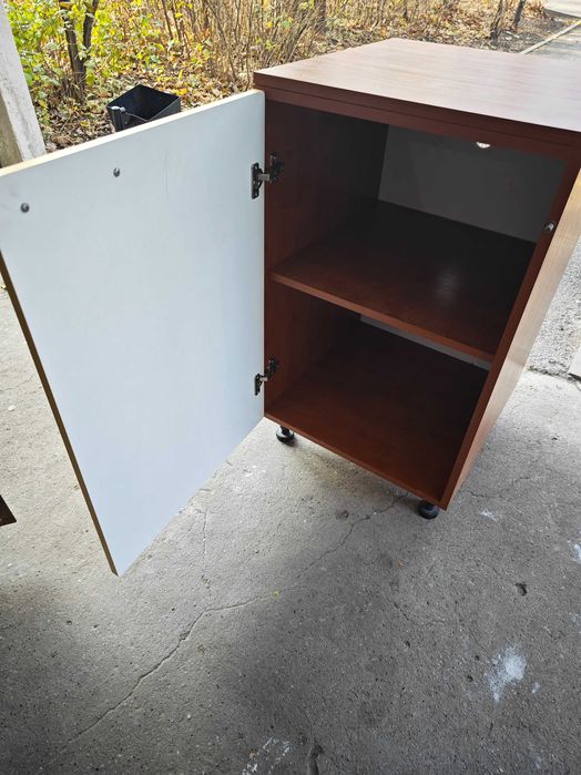 Тумба станция метро Москва