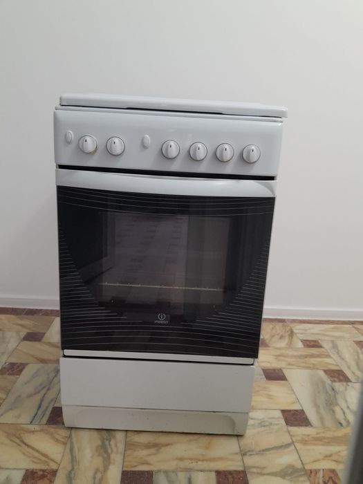 Aragaz Indesit putin utilizat