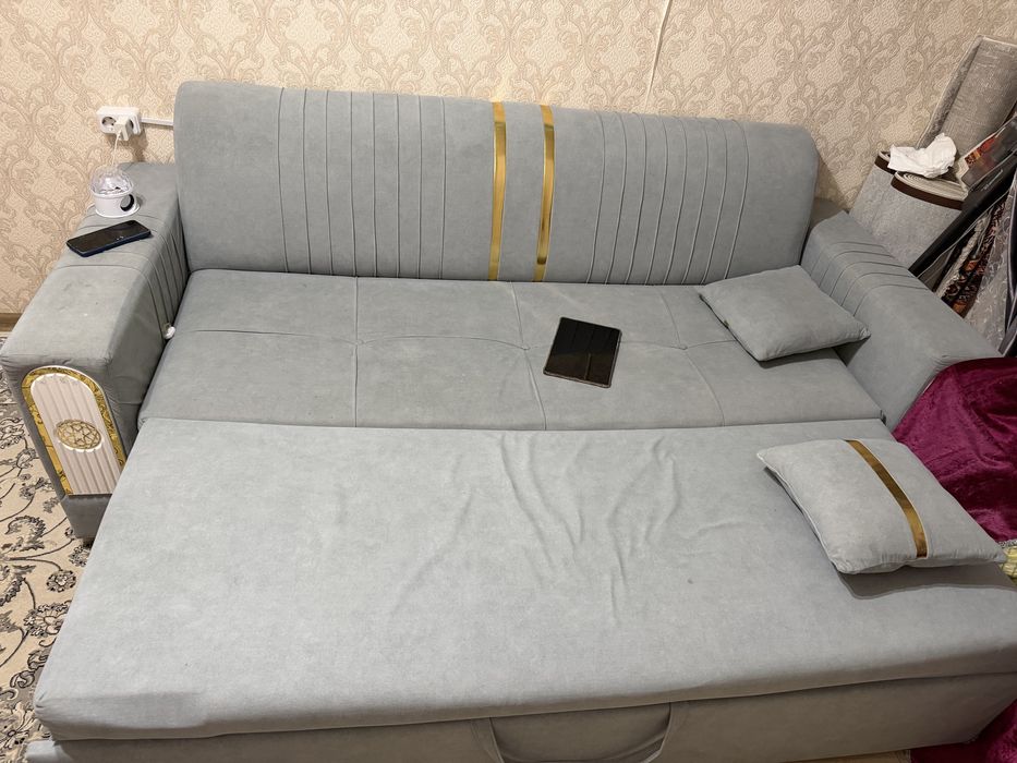Продам диван раздвижной