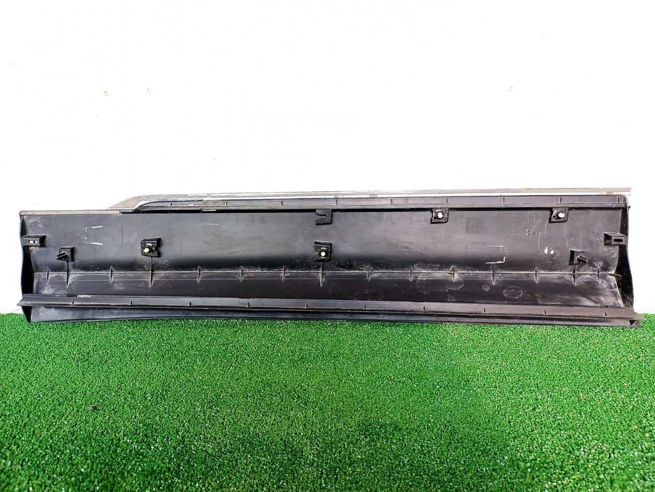 лайсна врата предна дясна VW Tiguan II 2016-2024 г. #1015V