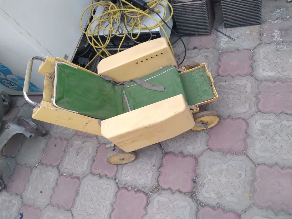 Продам коляску старинный производства СССР