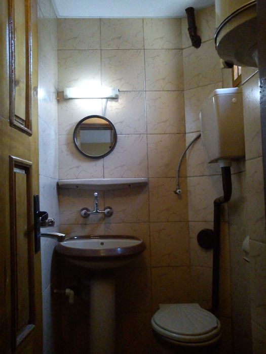 Дава се под наем Едностаен апартамент в Благоевград, Широк център - 30 кв.м за 153 € - Снимка #1