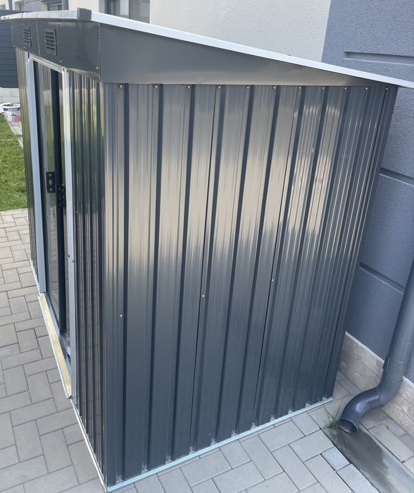 Magazie metalica