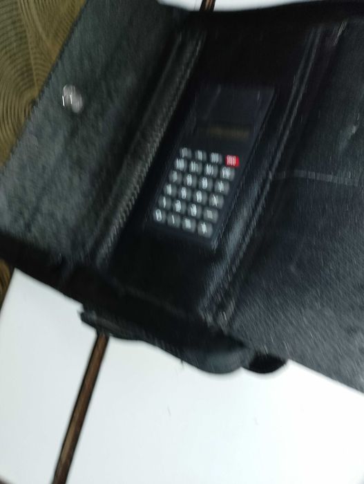 Мъжка чанта ест. кожа 40/37,чантичка на Босс23/20,зимни обувки №40