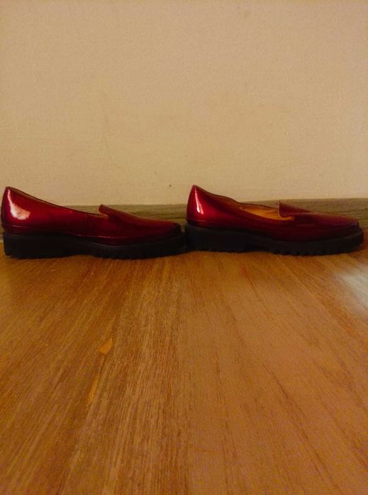 Продам женскую обувь