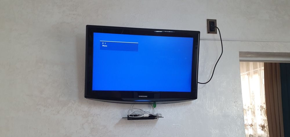 Самсунг ЖК телевизор
