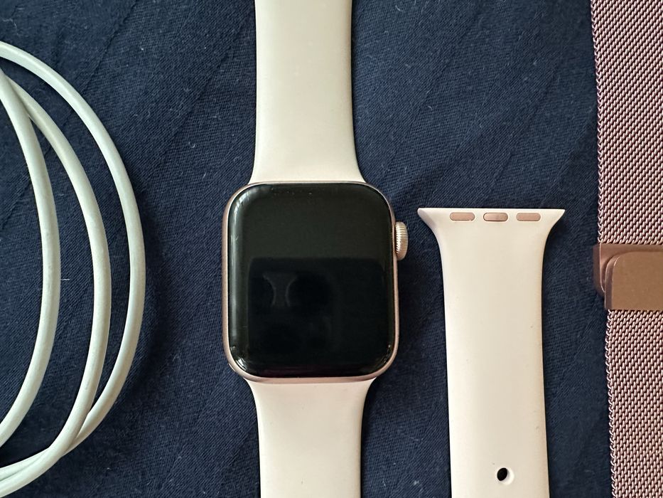Apple watch series SE 2020 Rose gold 40mm