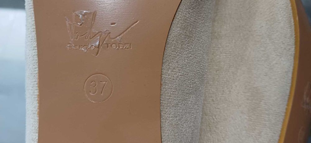 Обувки MARCO TOZZI ЕСТЕСТВЕНА Кожа и Декорации! НОВИ! №37!