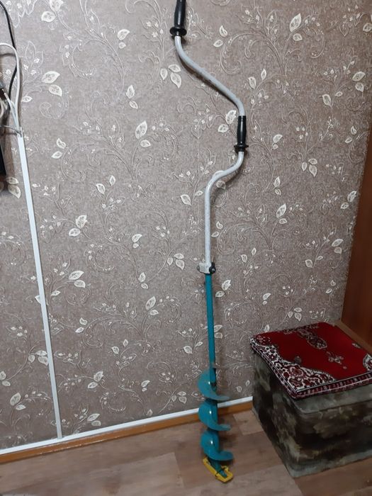 Продам     бур  130