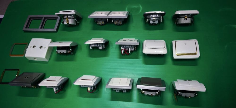 Електрически ключове и контакти – нови (различни модели и серии)