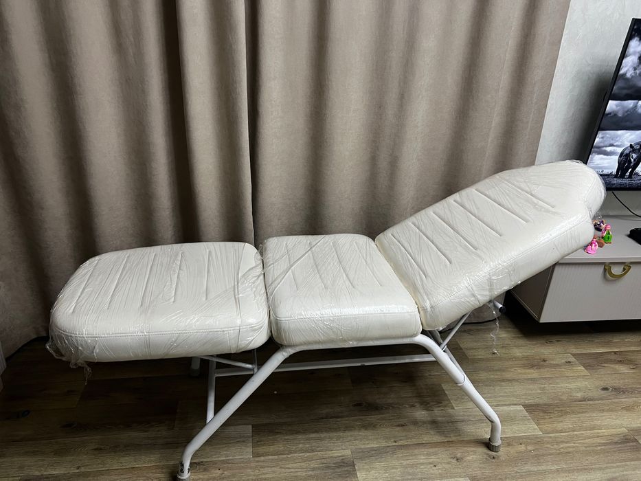 Кушетка косметологическая