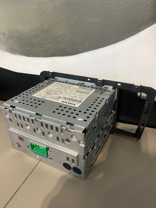 Radio CD HU85 Volvo S60 V70 XC70 30745813
