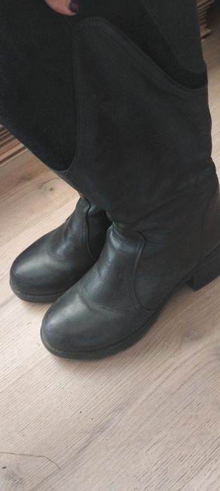 Два чифта кожени  ботуши