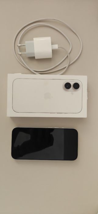 iPhone 16 Бял перфектен валидна гаранция !